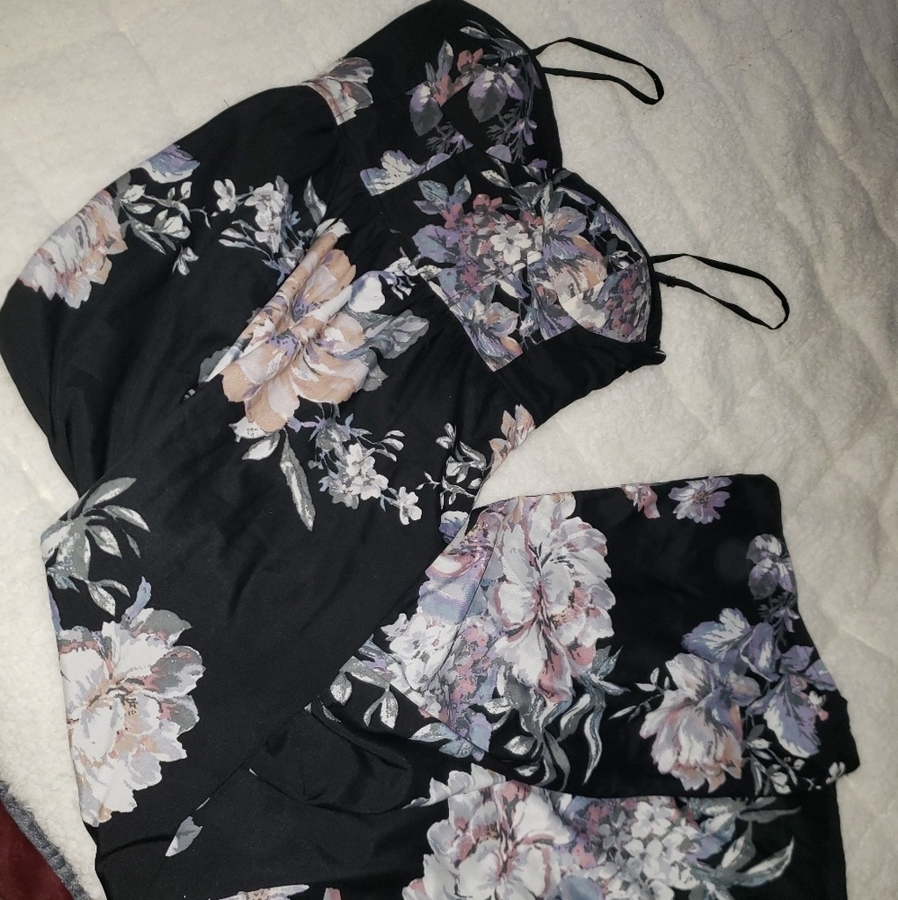 SUPER CUTE FLORAL PASTEL ROMPER